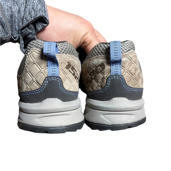 New Balance Women’s Balance 1520 Multi Sport Waterproof Gore Tex Shoe Size 10 - Picture 3 of 6